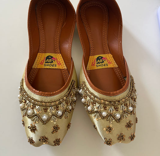 Khussa - Nude et dorée