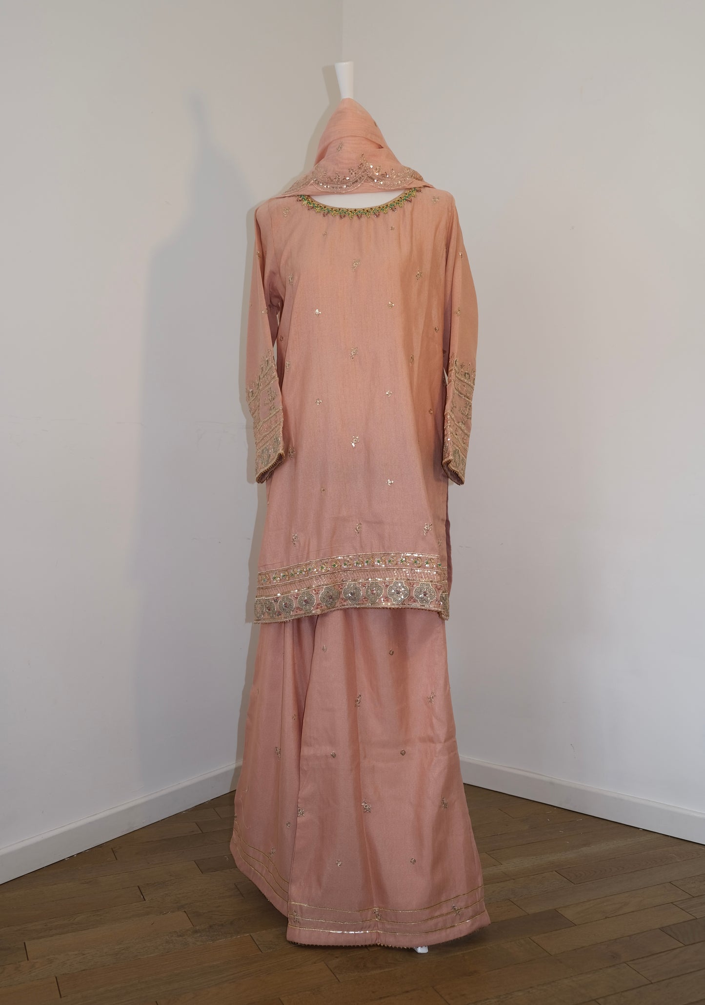 Salwar Kameez Aleesha
