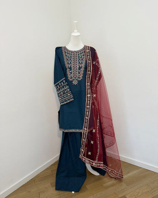 Salwar Kameez Riya