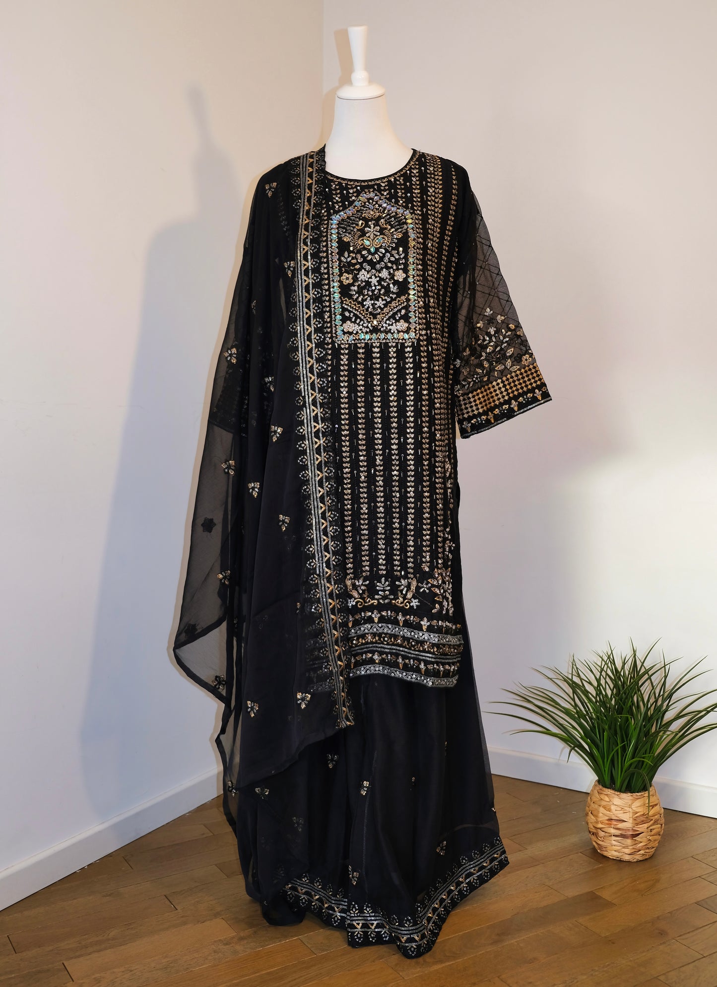 Salwar Kameez Aliza